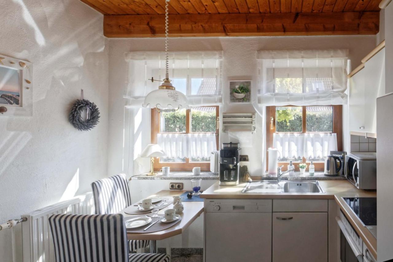 Ferienhaus Henny: 6 Geh-Minuten Vom Hafen. Privater Garten Jemgum Exteriér fotografie